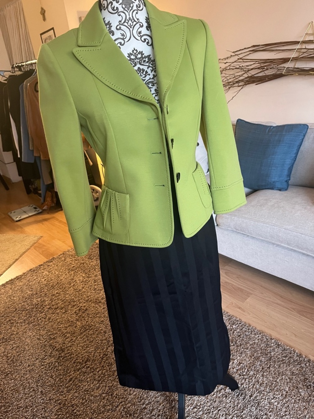Tahari Olive Green Tailored Blazer Jacket.